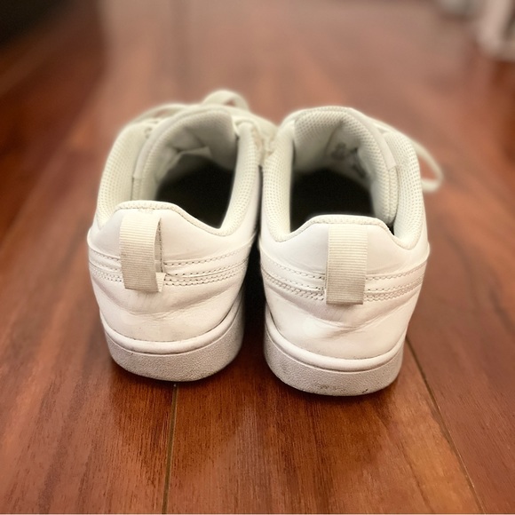 Nike Girls 5.5Y - Picture 3 of 3